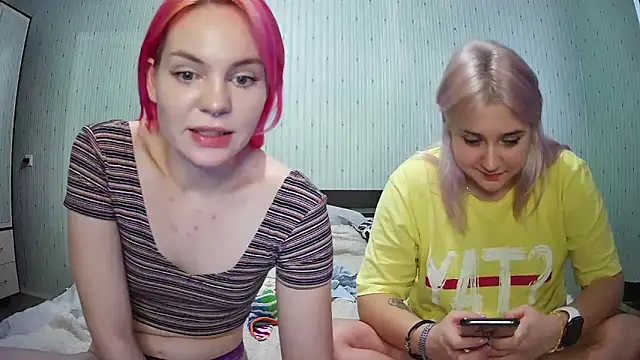 ChrisGirls online show from 24, 12, 2024