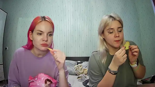 ChrisGirls online show from 9, 1, 2025