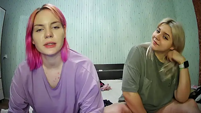 ChrisGirls online show from 17, 1, 2025