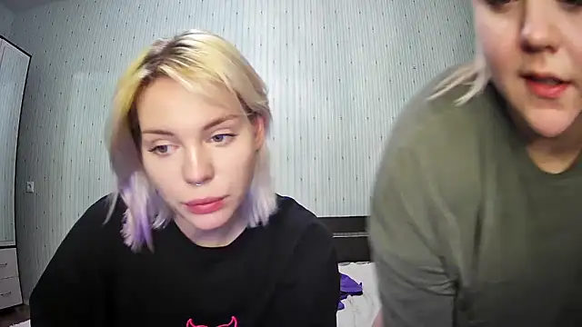 ChrisGirls online show from 22, 1, 2025
