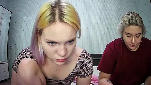 ChrisGirls online show from 23, 1, 2025