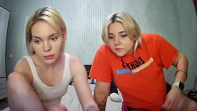 ChrisGirls online show from 26, 1, 2025