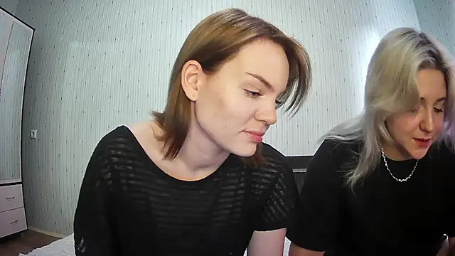 ChrisGirls online show from 7, 2, 2025