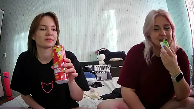 ChrisGirls online show from 20, 2, 2025