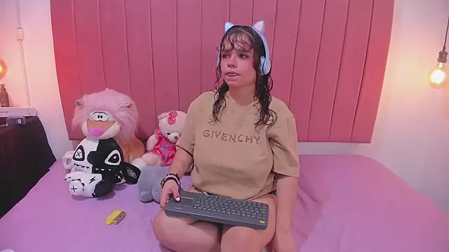 Beckybeaumon online show from 26, 9, 2025