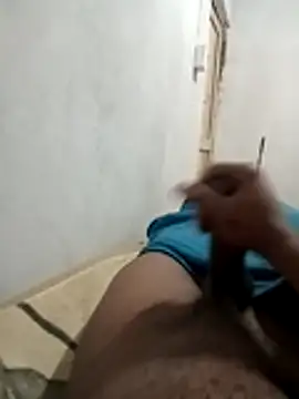 Snapshot of izinjamfee2 chatting on 8, 4, 2026 izinjamfee2 online show from 8, 4, 2026