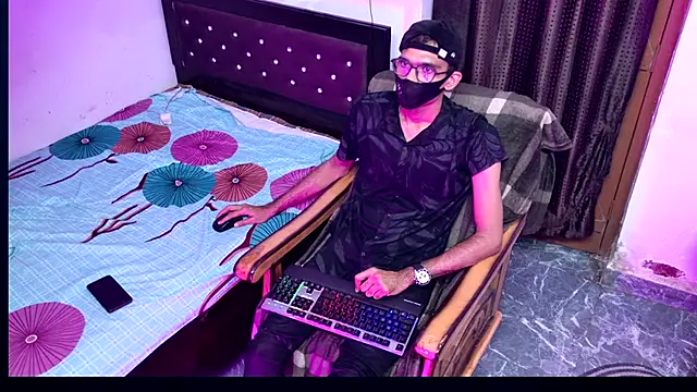 Snapshot of Habibi_big_b chatting on 24, 9, 2025 Habibi big b online show from 24, 9, 2025