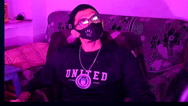 Snapshot of Habibi_big_b chatting on 21, 10, 2025 Habibi big b online show from 21, 10, 2025