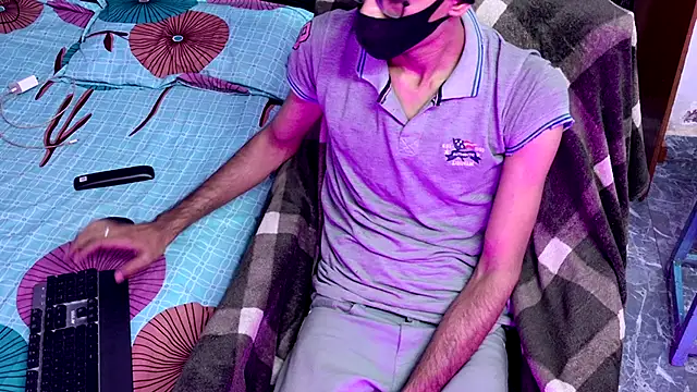 Snapshot of Habibi_big_b chatting on 6, 11, 2025 Habibi big b online show from 6, 11, 2025