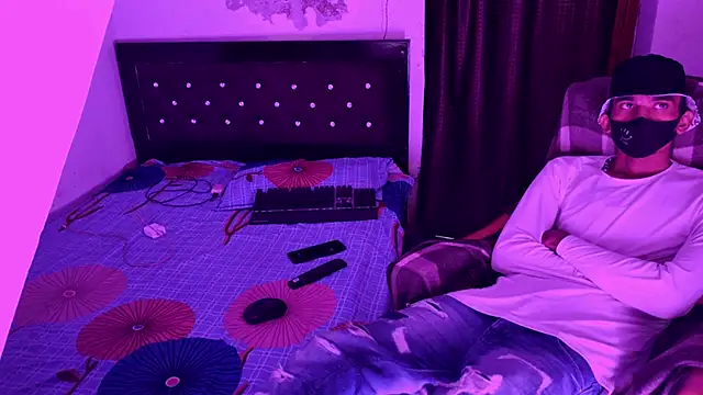 Snapshot of Habibi_big_b chatting on 7, 11, 2025 Habibi big b online show from 7, 11, 2025