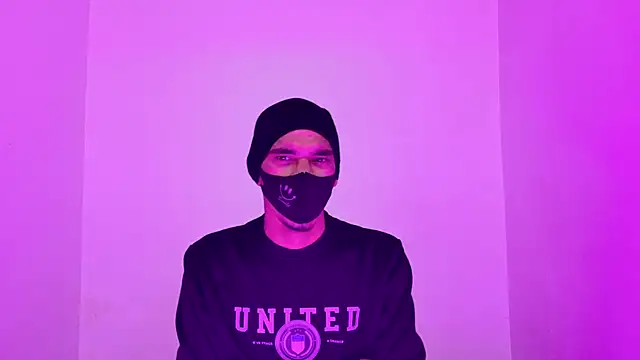 Snapshot of Habibi_big_b chatting on 19, 12, 2025 Habibi big b online show from 19, 12, 2025