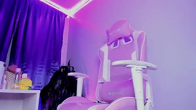 hanna  azumi online show from 3, 2, 2025