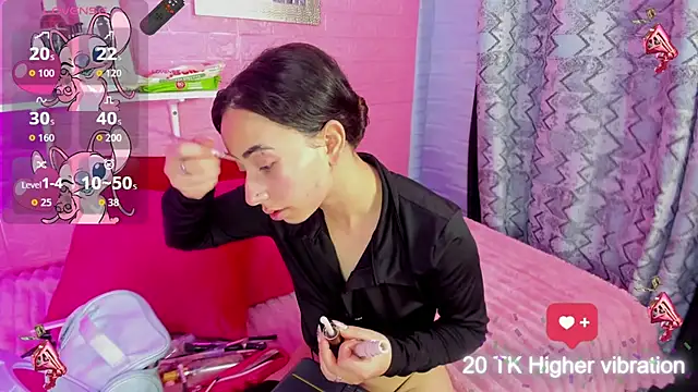 hanna  azumi online show from 27, 10, 2025