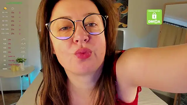 Snapshot of TiffanyWills chatting on 30, 10, 2025 TiffanyWills online show from 30, 10, 2025