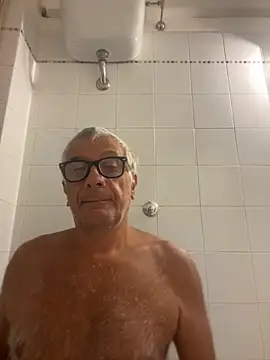 Snapshot of 4n4l1zz4m1 chatting on 27, 9, 2025 4n4l1zz4m1 online show from 27, 9, 2025