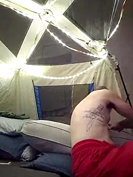 Snapshot of lit702 chatting on 18, 10, 2025 lit702 online show from 18, 10, 2025