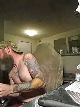 Snapshot of lit702 chatting on 8, 11, 2025 lit702 online show from 8, 11, 2025