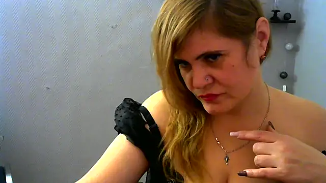 DaniellaKiss online show from 7, 1, 2025
