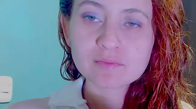 Snapshot of zoe_jones3 chatting on 12, 12, 2024 zoe jones3 online show from 12, 12, 2024