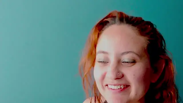 Snapshot of zoe_jones3 chatting on 15, 1, 2025 zoe jones3 online show from 15, 1, 2025