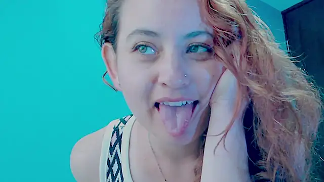 Snapshot of zoe_jones3 chatting on 20, 1, 2025 zoe jones3 online show from 20, 1, 2025