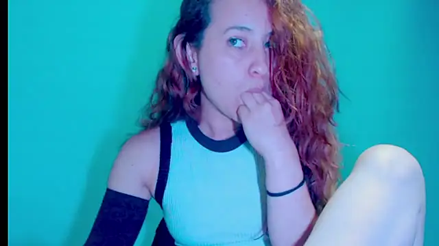 Snapshot of zoe_jones3 chatting on 26, 2, 2025 zoe jones3 online show from 26, 2, 2025