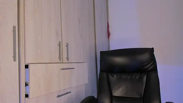 Snapshot of Laura_fernandezII chatting on 28, 11, 2025 Laura fernandezII online show from 28, 11, 2025