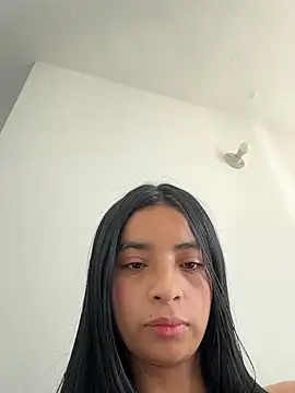 Snapshot of Laura_fernandezII chatting on 29, 11, 2025 Laura fernandezII online show from 29, 11, 2025