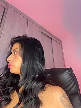 Snapshot of Laura_fernandezII chatting on 20, 12, 2025 Laura fernandezII online show from 20, 12, 2025