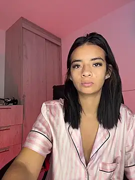 Snapshot of Laura_fernandezII chatting on 18, 4, 2026 Laura fernandezII online show from 18, 4, 2026