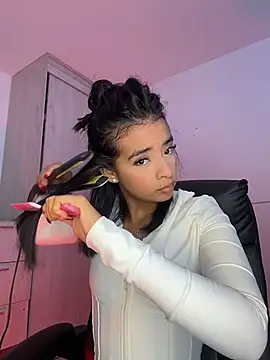 Snapshot of Laura_fernandezII chatting on 23, 4, 2026 Laura fernandezII online show from 23, 4, 2026