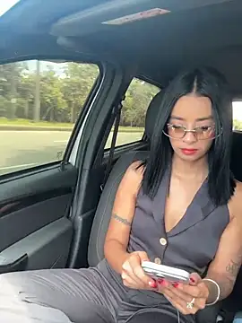 Snapshot of Laura_fernandezII chatting on 7, 5, 2026 Laura fernandezII online show from 7, 5, 2026