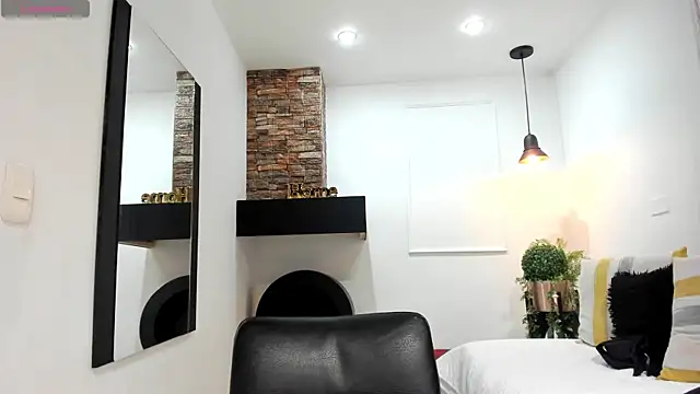 Snapshot of LenaRuiz_ chatting on 11, 2, 2025 LenaRuiz online show from 11, 2, 2025