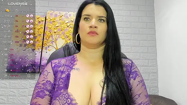 Snapshot of LenaRuiz_ chatting on 24, 2, 2025 LenaRuiz online show from 24, 2, 2025