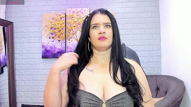 Snapshot of LenaRuiz_ chatting on 6, 10, 2025 LenaRuiz online show from 6, 10, 2025