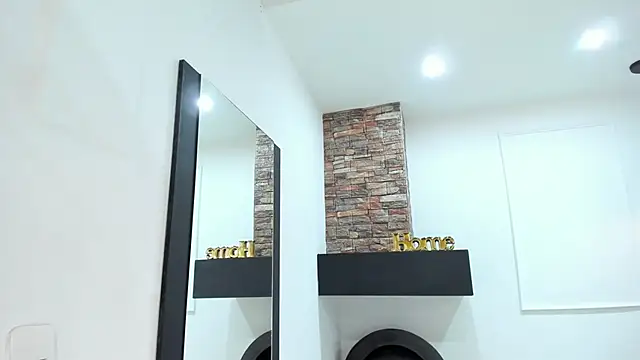 Snapshot of LenaRuiz_ chatting on 12, 10, 2025 LenaRuiz online show from 12, 10, 2025