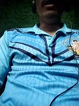 Snapshot of vicky0805 chatting on 15, 12, 2025 vicky0805 online show from 15, 12, 2025