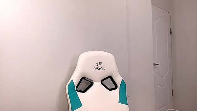 Snapshot of Risalynn chatting on 17, 1, 2025 Risalynn online show from 17, 1, 2025