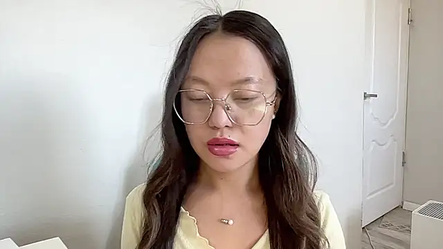 Snapshot of Risalynn chatting on 25, 1, 2025 Risalynn online show from 25, 1, 2025