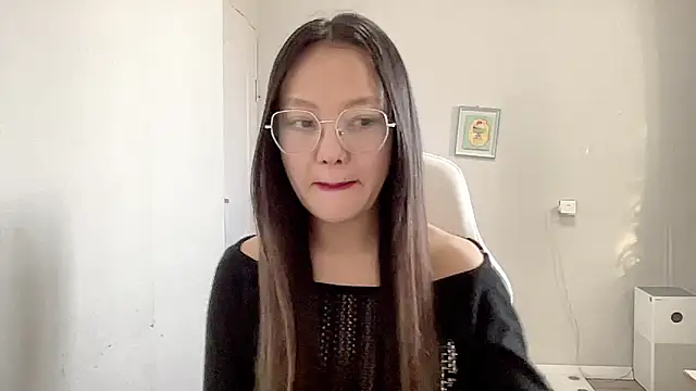 Snapshot of Risalynn chatting on 6, 2, 2025 Risalynn online show from 6, 2, 2025