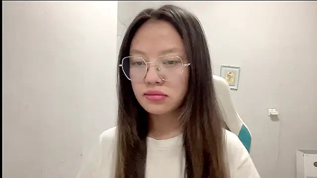 Snapshot of Risalynn chatting on 3, 3, 2025 Risalynn online show from 3, 3, 2025