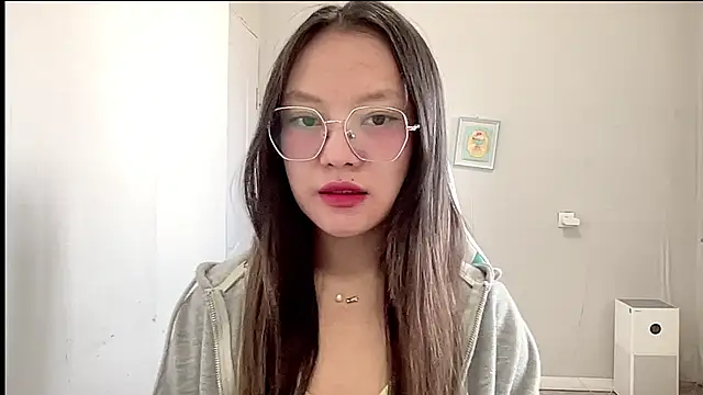 Snapshot of Risalynn chatting on 4, 3, 2025 Risalynn online show from 4, 3, 2025