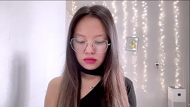 Snapshot of Risalynn chatting on 5, 3, 2025 Risalynn online show from 5, 3, 2025