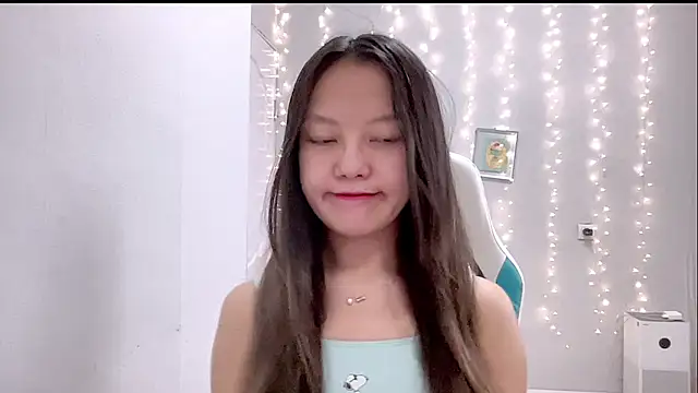 Snapshot of Risalynn chatting on 7, 3, 2025 Risalynn online show from 7, 3, 2025