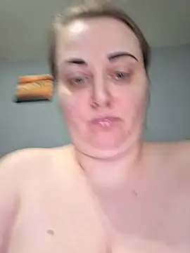 Snapshot of anna_claire chatting on 4, 4, 2026 anna claire online show from 4, 4, 2026
