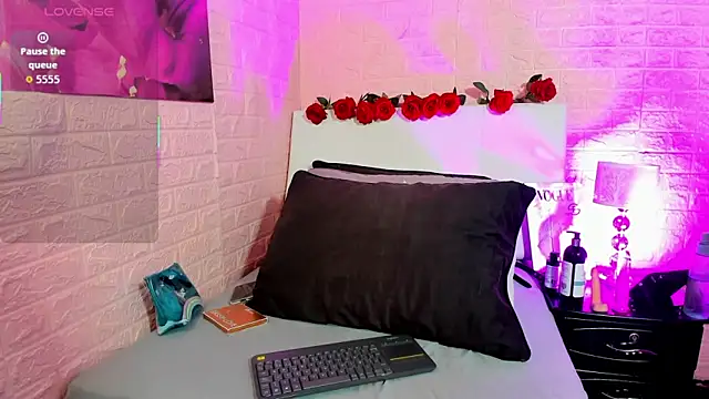 Snapshot of LYAA_COLLINS_ chatting on 6, 1, 2026 LYAA COLLINS online show from 6, 1, 2026