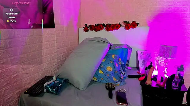 Snapshot of LYAA_COLLINS_ chatting on 9, 1, 2026 LYAA COLLINS online show from 9, 1, 2026