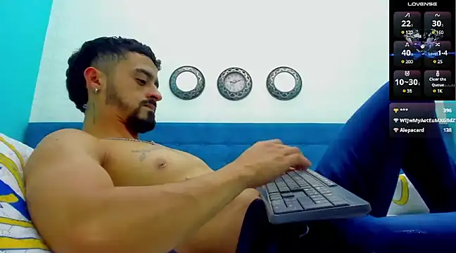 Snapshot of MAXIMUS_MASTE3 chatting on 18, 12, 2024 MAXIMUS MASTE3 online show from 18, 12, 2024