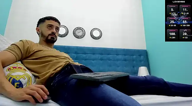 Snapshot of MAXIMUS_MASTE3 chatting on 21, 12, 2024 MAXIMUS MASTE3 online show from 21, 12, 2024