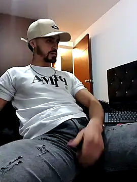Snapshot of MAXIMUS_MASTE3 chatting on 16, 2, 2025 MAXIMUS MASTE3 online show from 16, 2, 2025